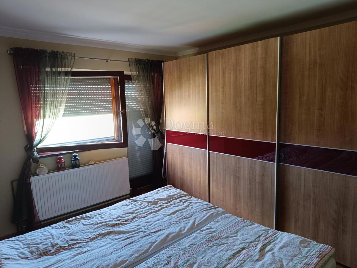 Casa Borovo Naselje, Vukovar, 449m2