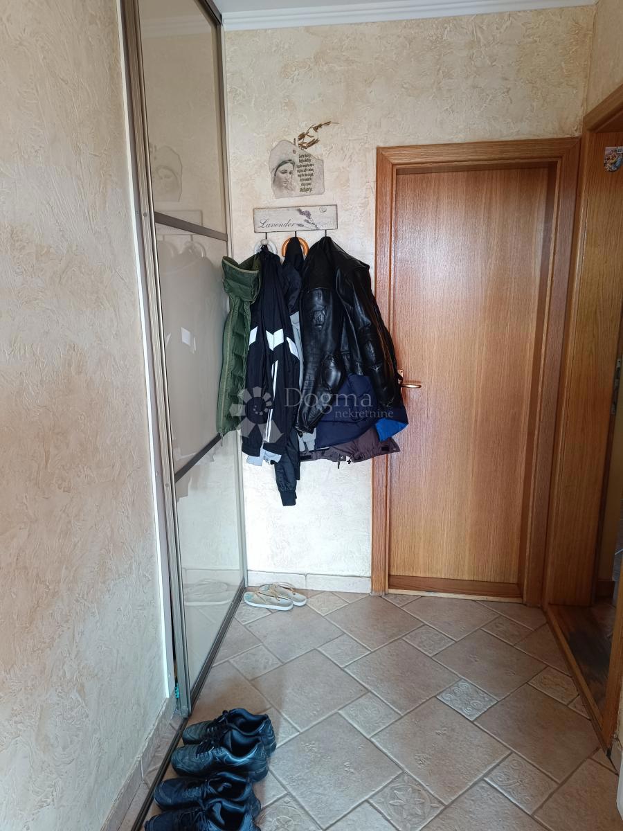 Casa Borovo Naselje, Vukovar, 449m2