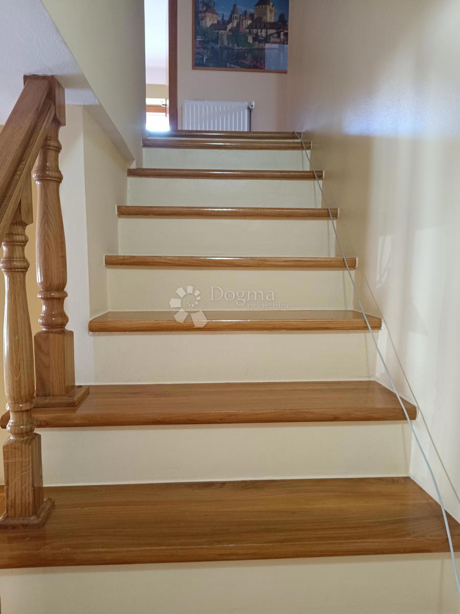 Casa Borovo Naselje, Vukovar, 449m2