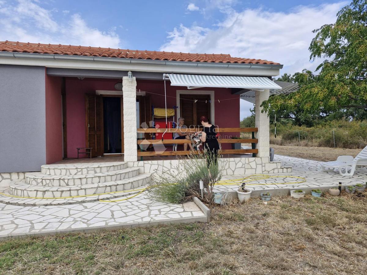 Casa Gornje Raštane, Sveti Filip I Jakov, 70m2