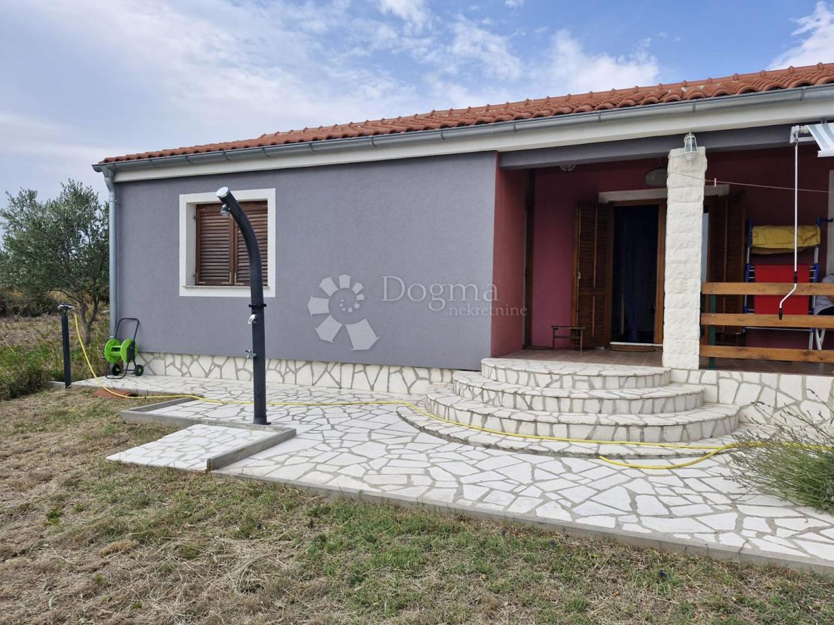 Casa Gornje Raštane, Sveti Filip I Jakov, 70m2