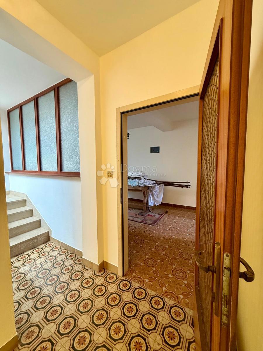 Casa Valdebek, Pula, 331m2