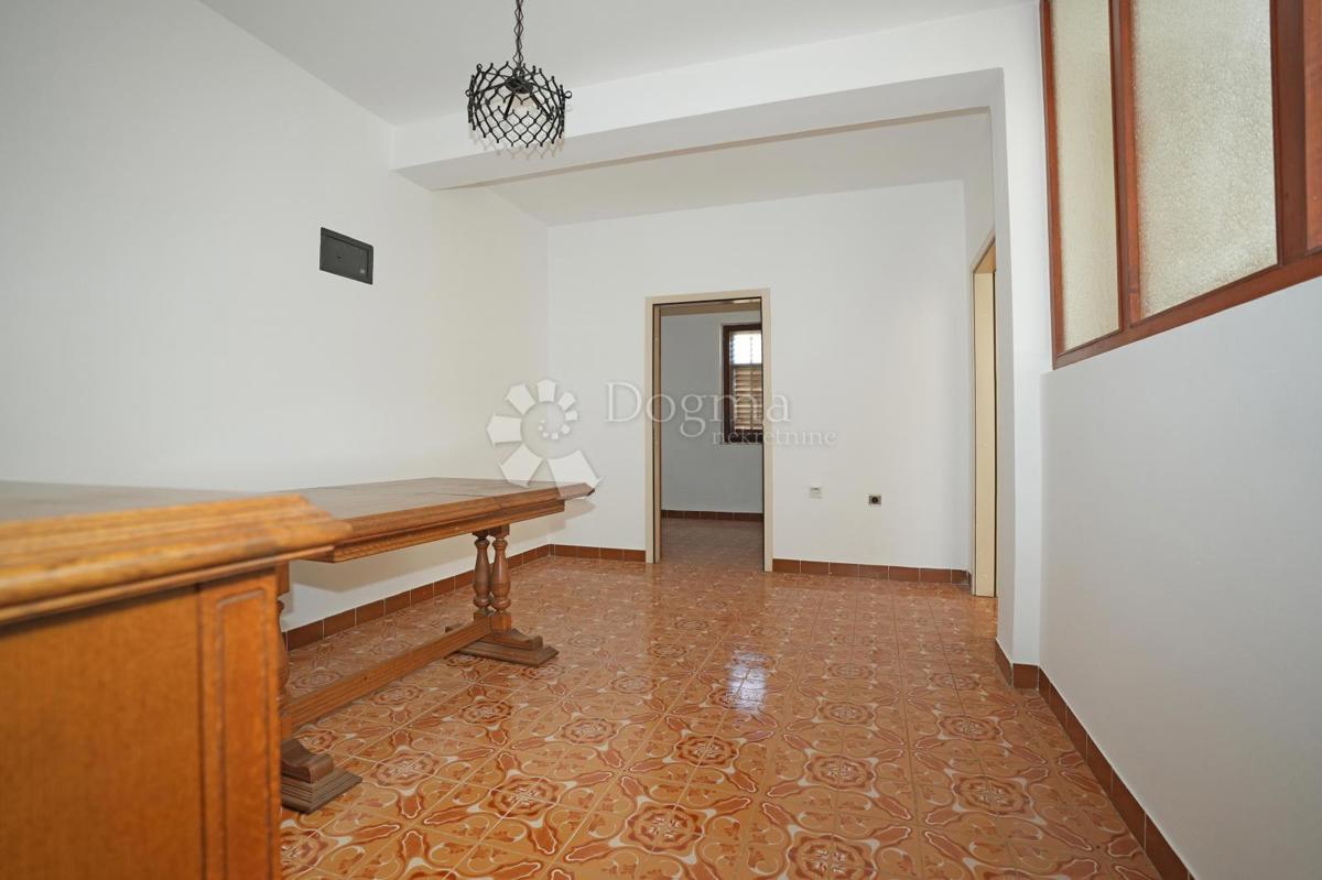 Casa Valdebek, Pula, 331m2