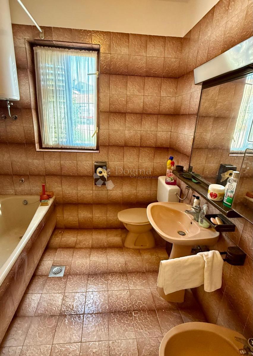 Casa Valdebek, Pula, 331m2