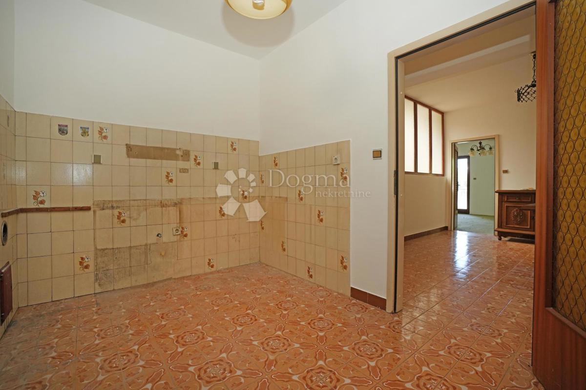 Casa Valdebek, Pula, 331m2