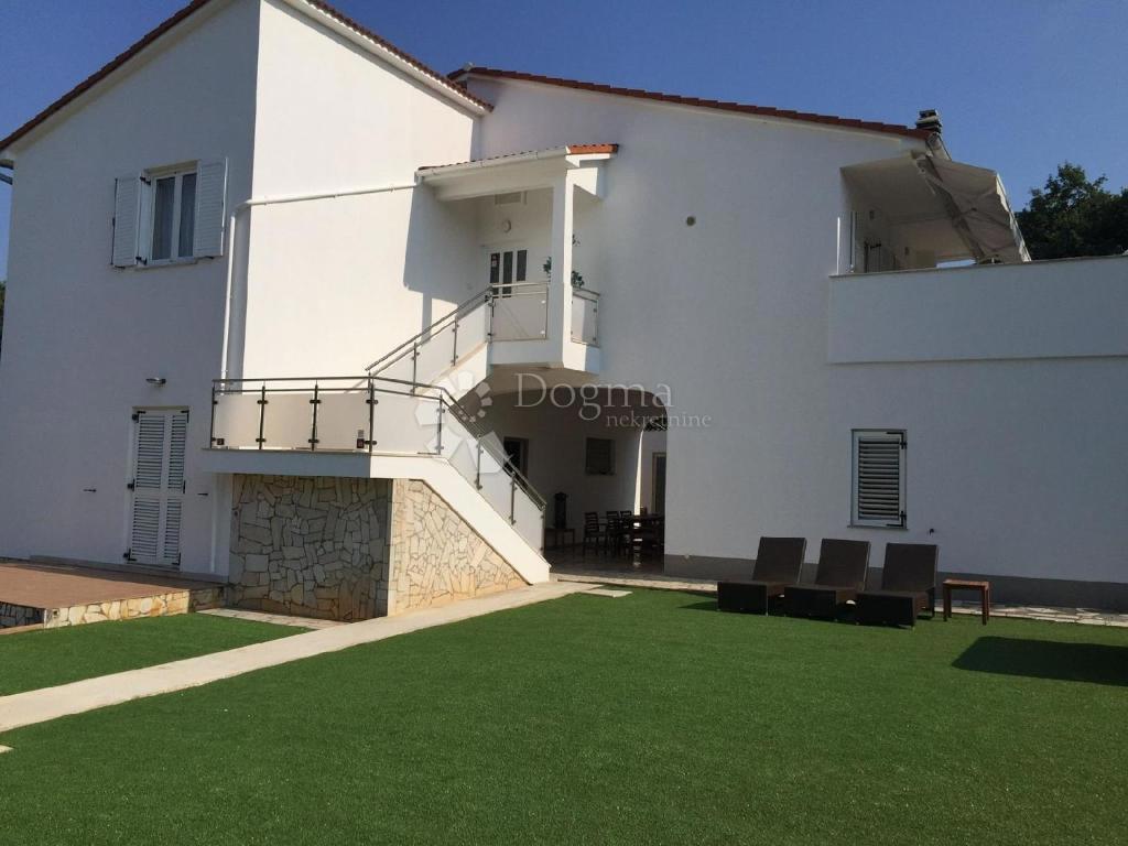 Casa Pješčana Uvala, Medulin, 320m2