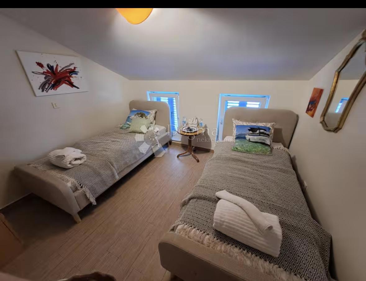 Casa Starigrad, Senj, 280m2