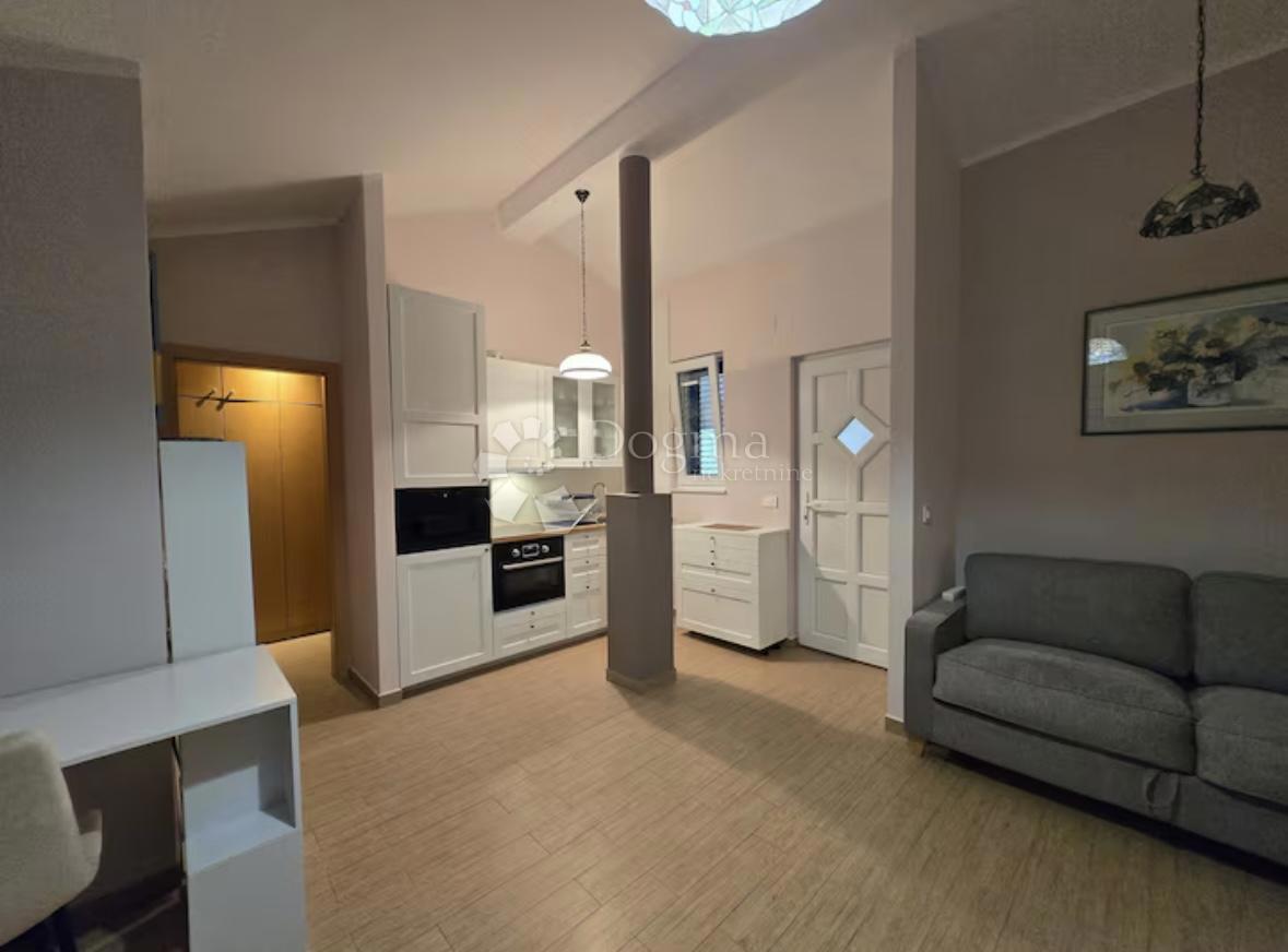 Casa Starigrad, Senj, 280m2