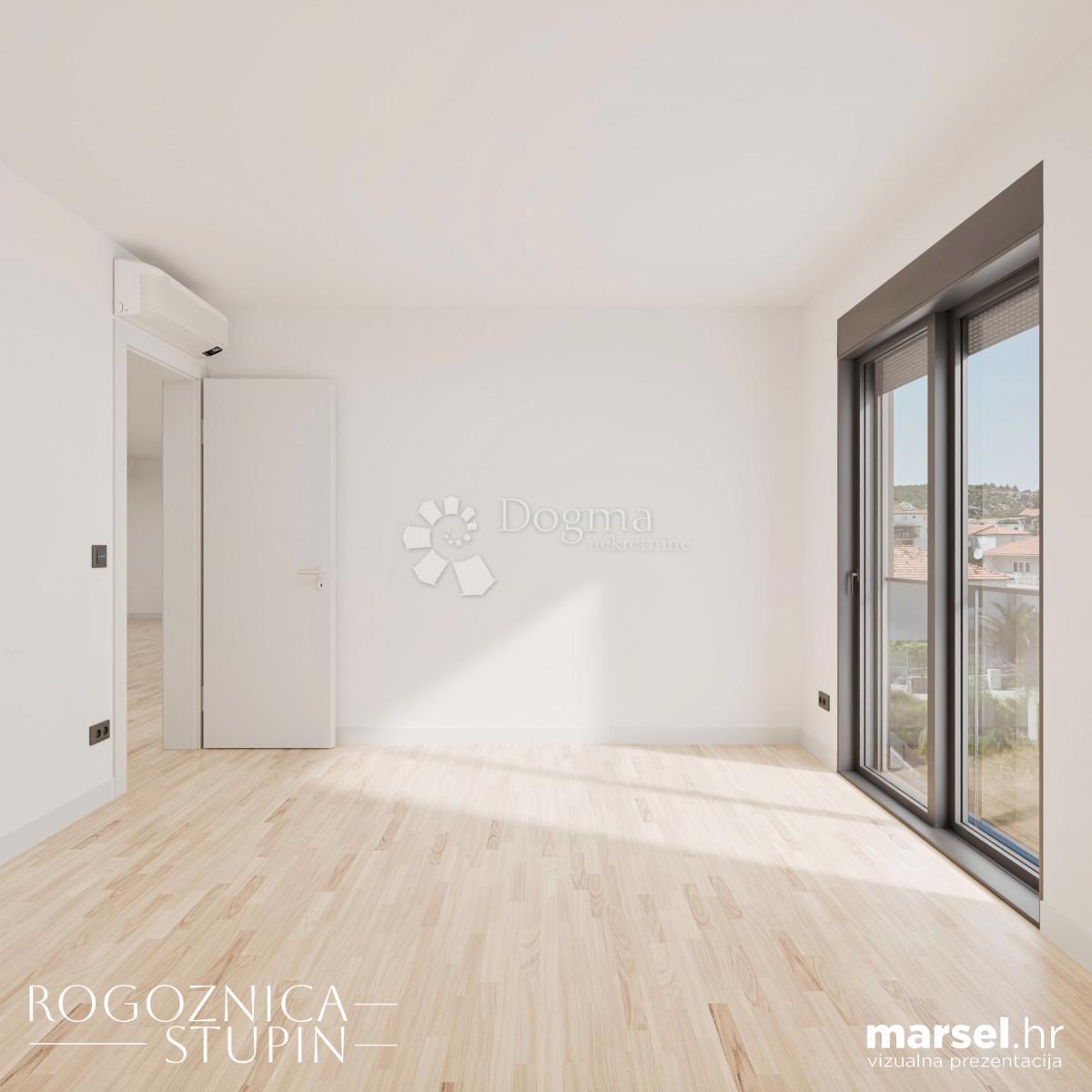 ROGOZNICA - NUOVO EDIFICIO MODERNO 2ª FILA DAL MARE