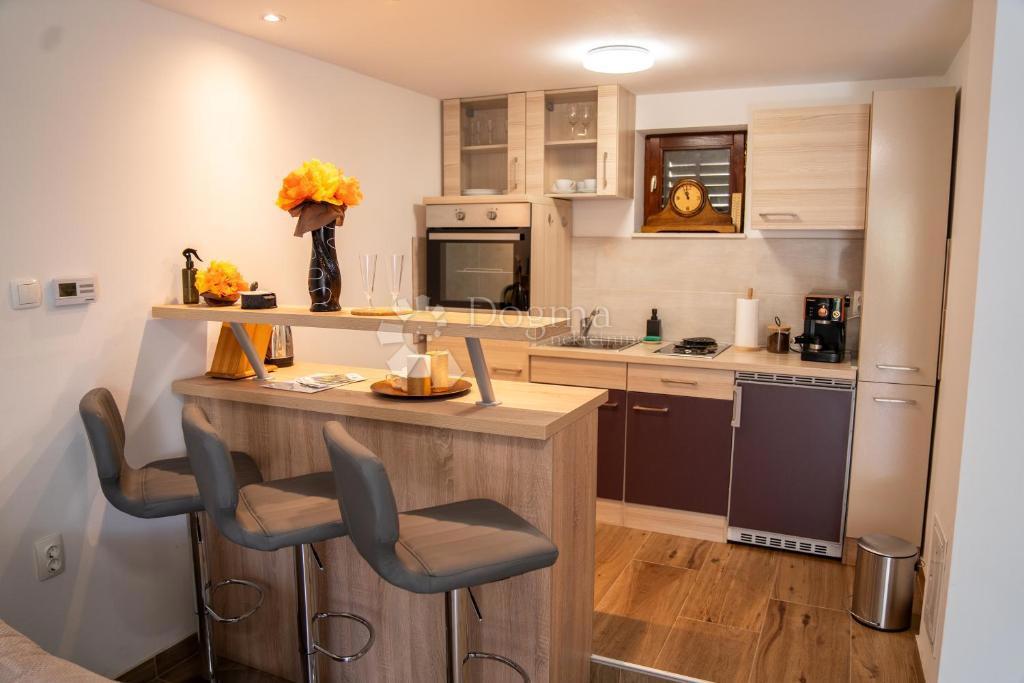 Casa Brod na Kupi, Delnice, 130m2