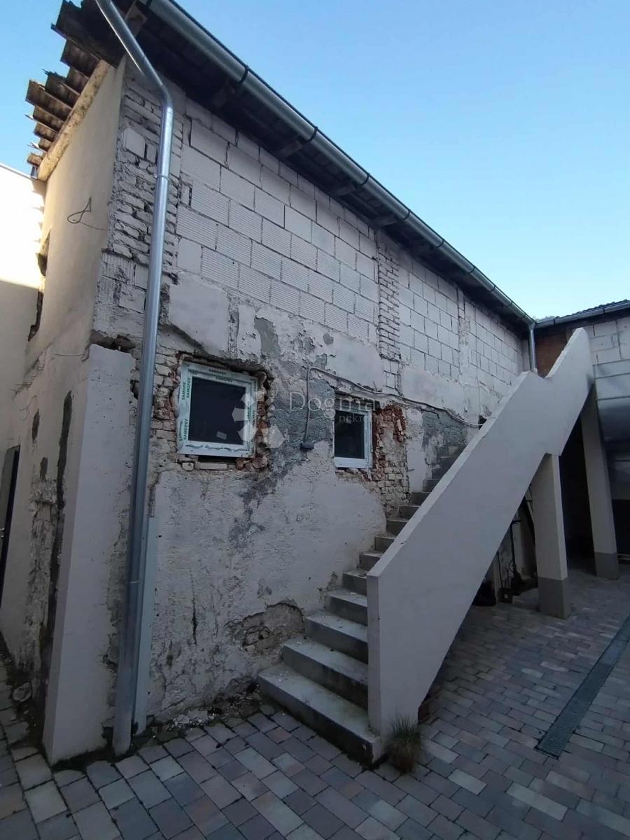 Locale commerciale Daruvar, 99,16m2