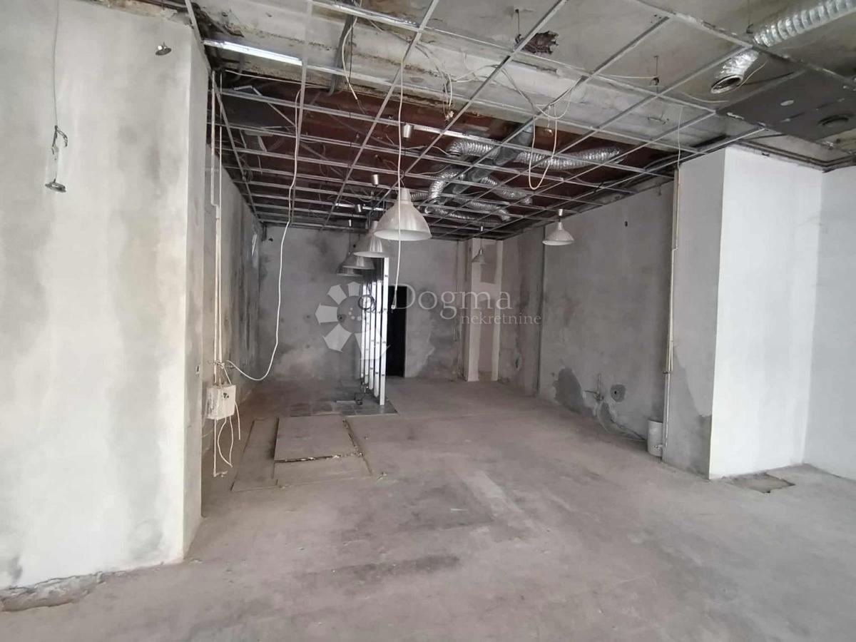 Locale commerciale Daruvar, 99,16m2