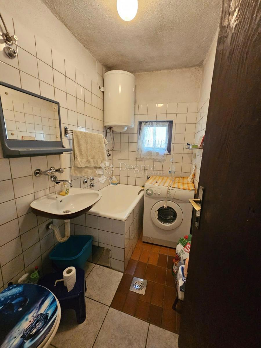 Casa Bunić, Udbina, 100m2