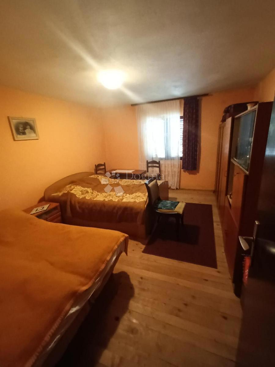 Casa Bunić, Udbina, 100m2