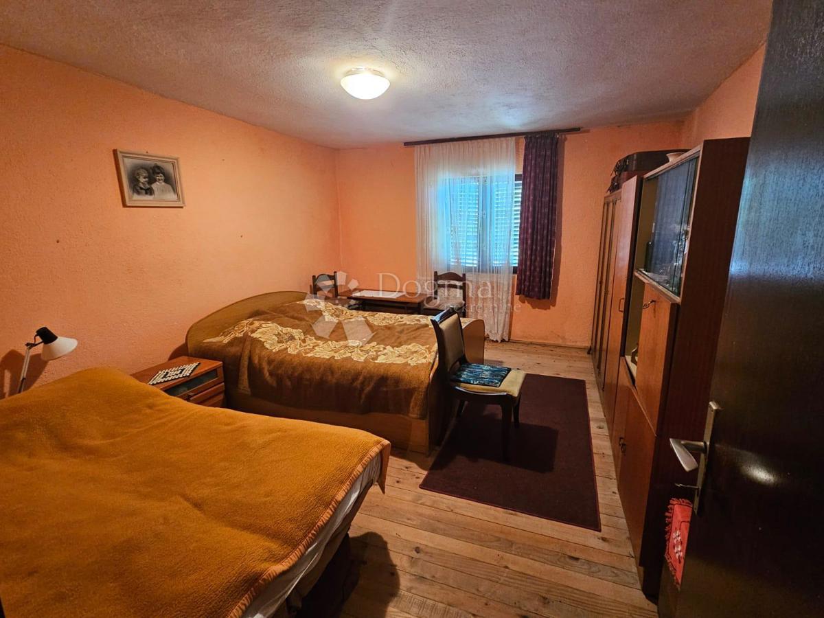 Casa Bunić, Udbina, 100m2