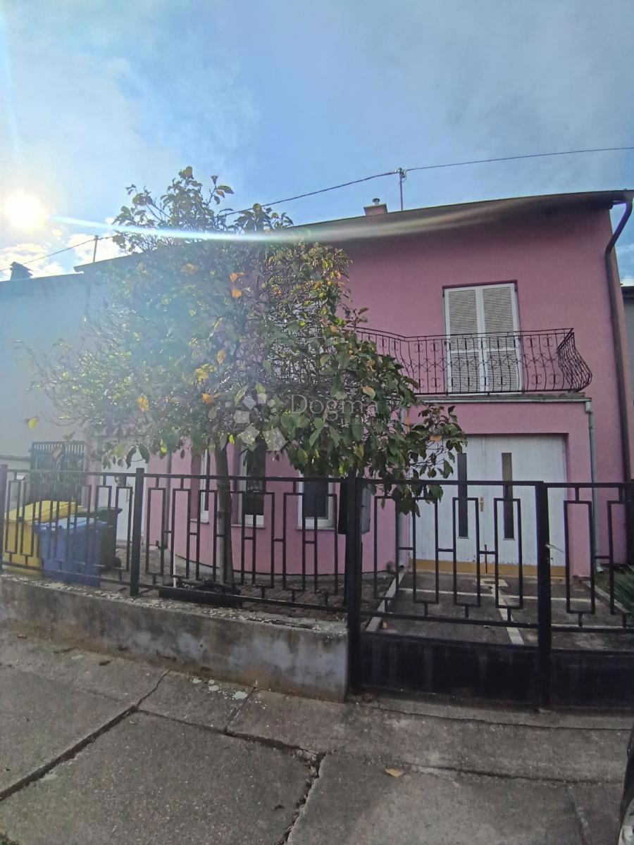 Casa Višnjevac, Osijek - Okolica, 250m2