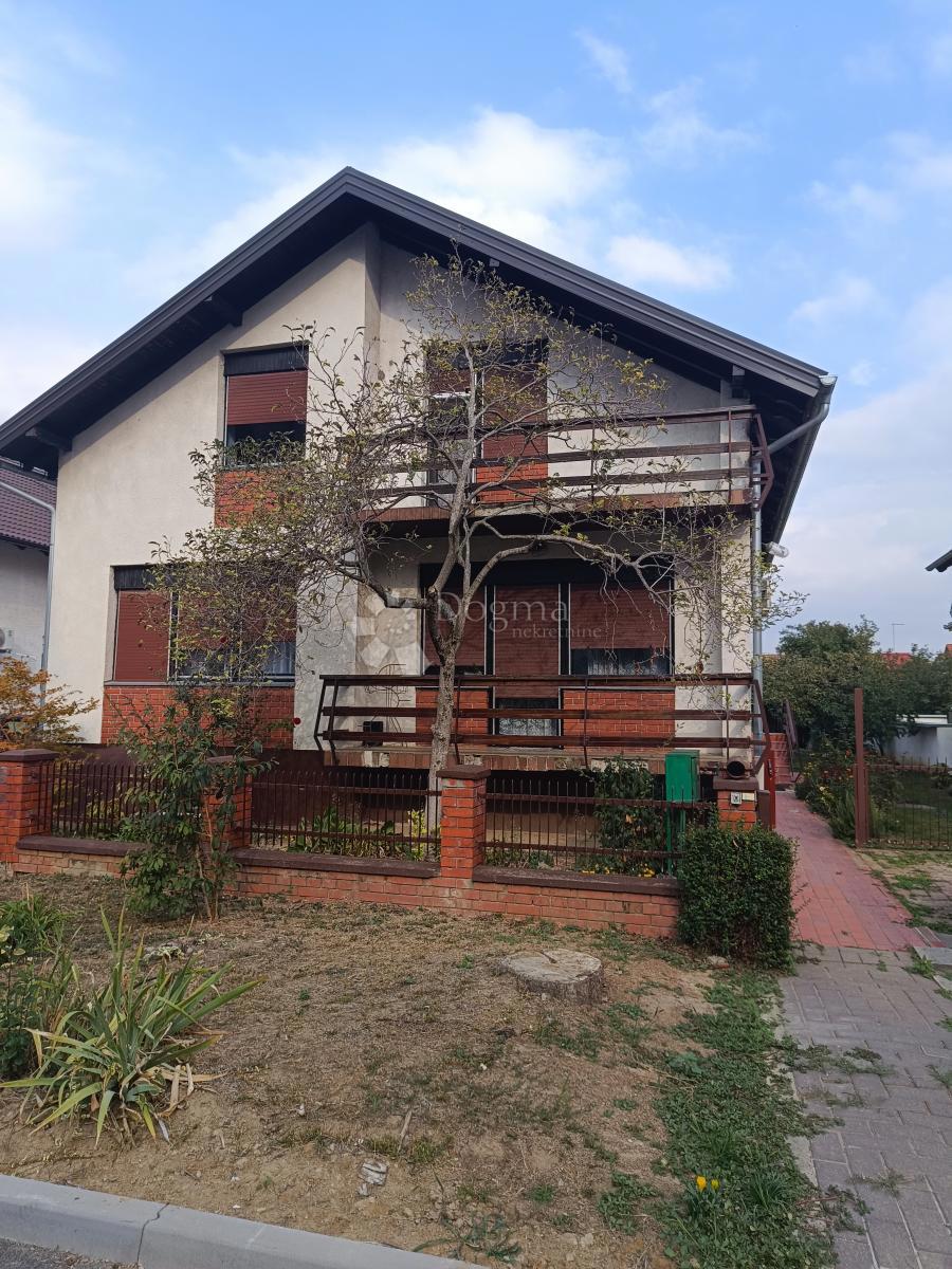 Casa Mitnica, Vukovar, 393m2