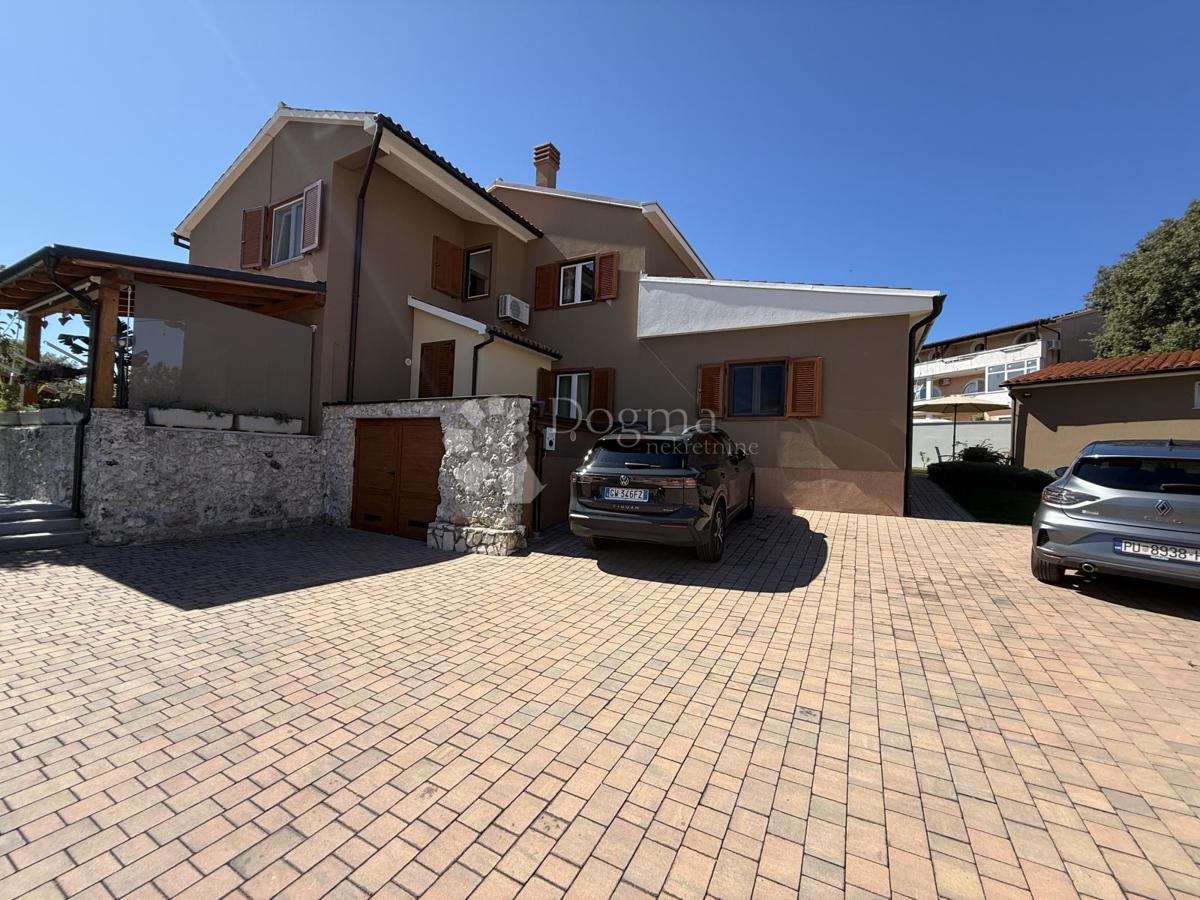 Casa Banjole, Medulin, 285m2