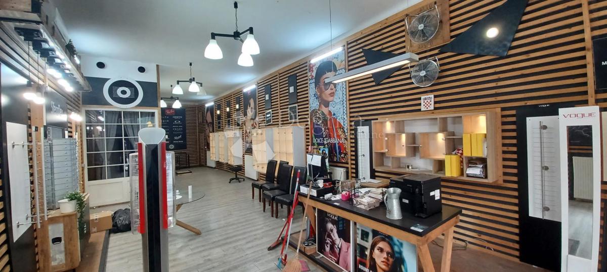 Locale commerciale Centar, Vinkovci, 170m2