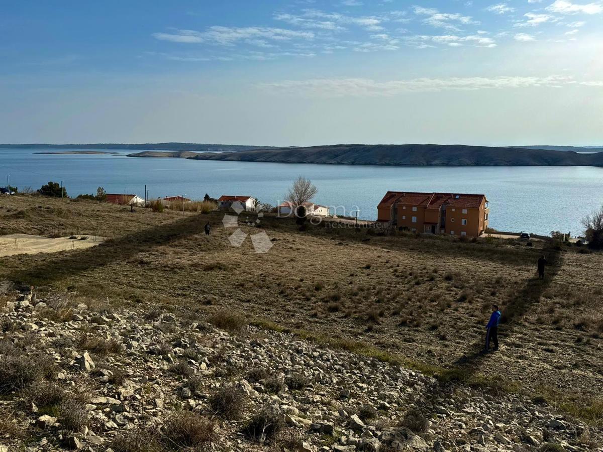 Vlašići Pag terreno 1392 m2 120 m dal mare vista