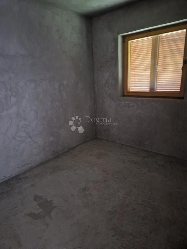 Casa Popović Brdo, Karlovac - Okolica, 70m2