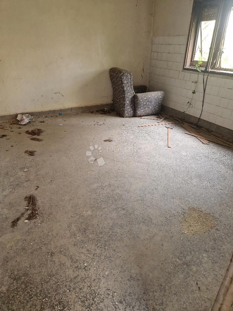 Casa Popović Brdo, Karlovac - Okolica, 70m2