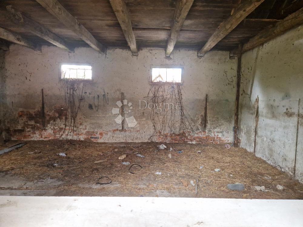 Casa Popović Brdo, Karlovac - Okolica, 70m2