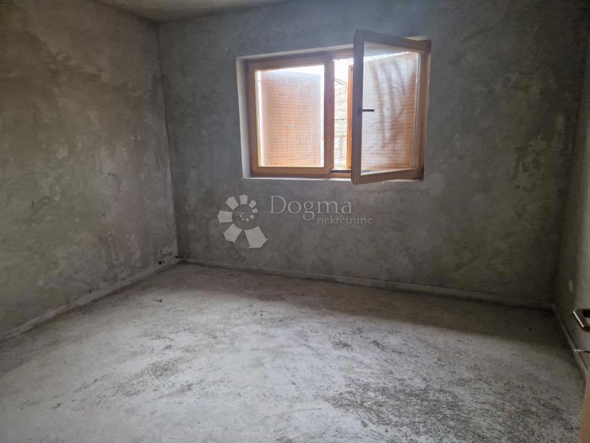 Casa Popović Brdo, Karlovac - Okolica, 70m2