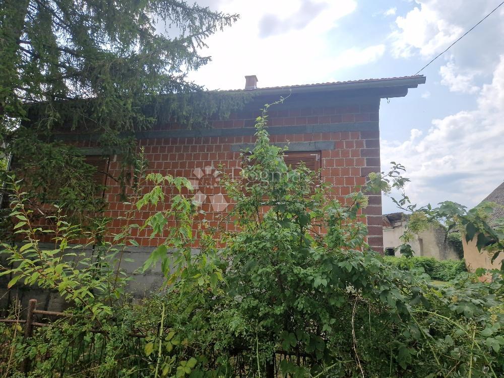 Casa Popović Brdo, Karlovac - Okolica, 70m2