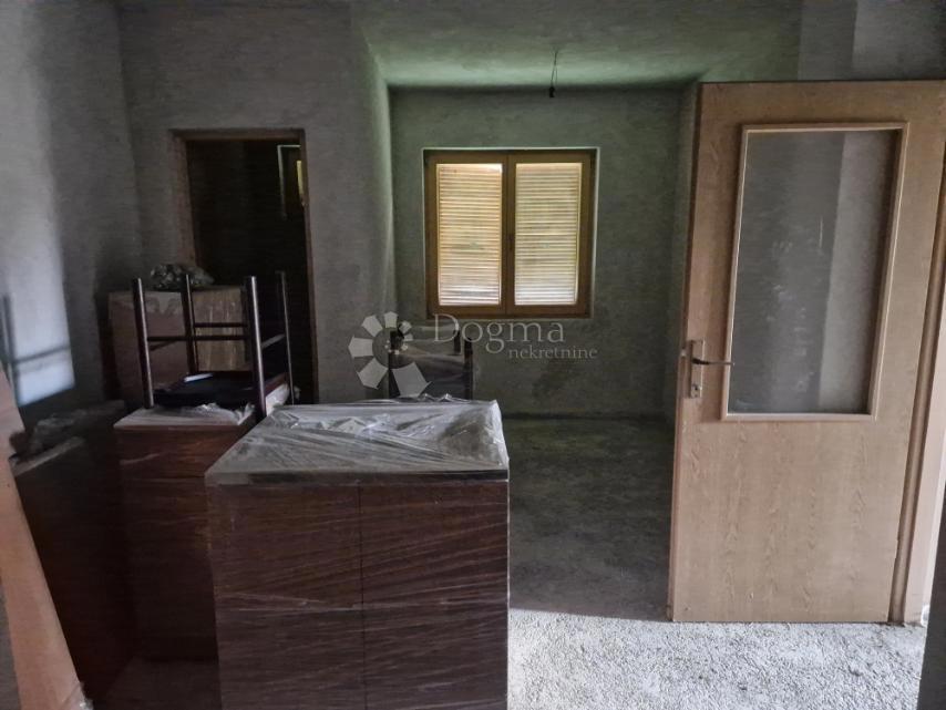 Casa Popović Brdo, Karlovac - Okolica, 70m2