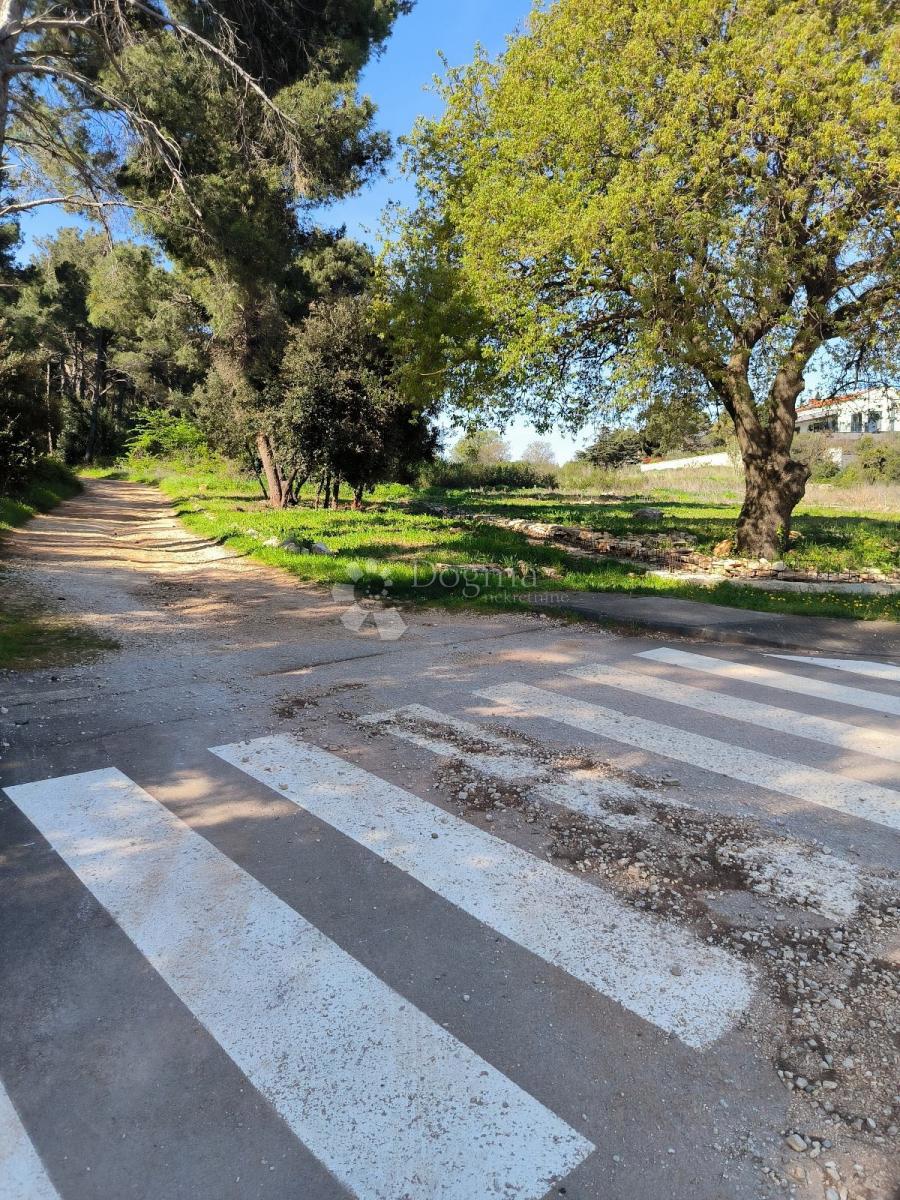 Terreno edificabile Ližnjan, 530m2