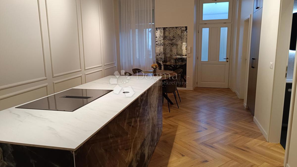 Allogio Centar, Rijeka, 85m2