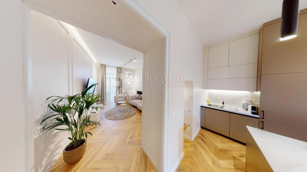 Allogio Centar, Rijeka, 85m2