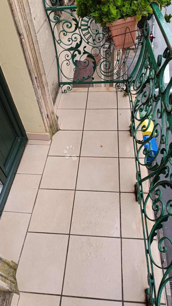 Allogio Centar, Rijeka, 85m2