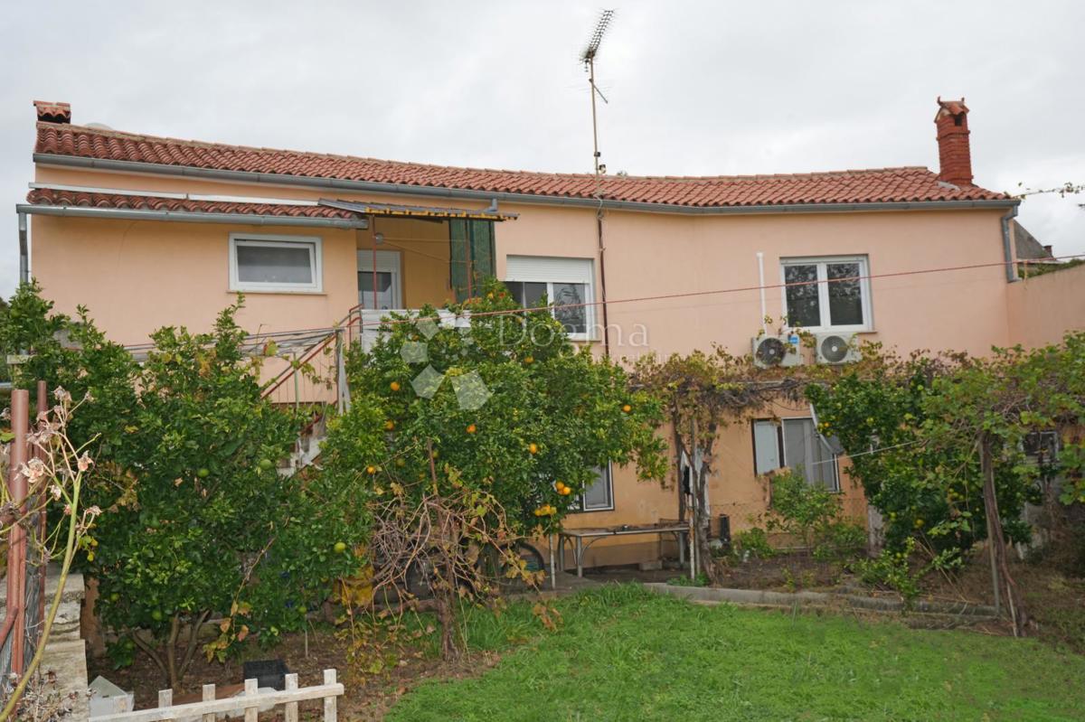 Casa indipendente con 2 appartamenti separati - VERUDA, PULA