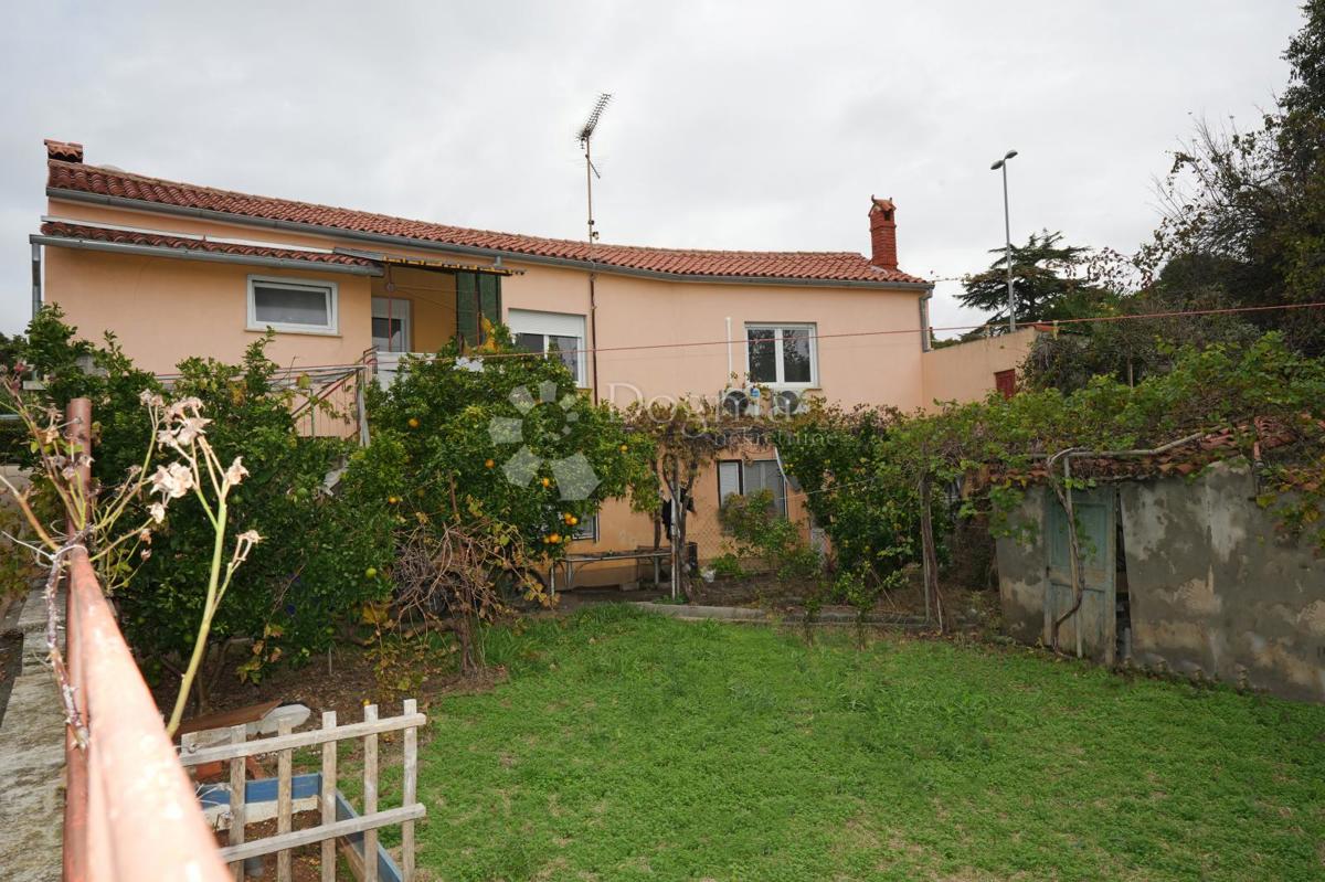 Casa indipendente con 2 appartamenti separati - VERUDA, PULA