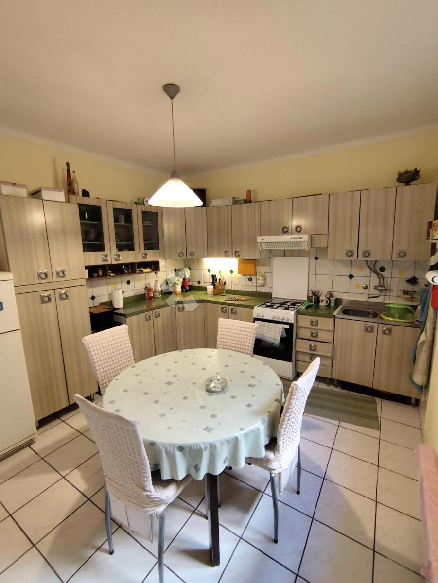 Allogio Baldekin, Šibenik, 58m2