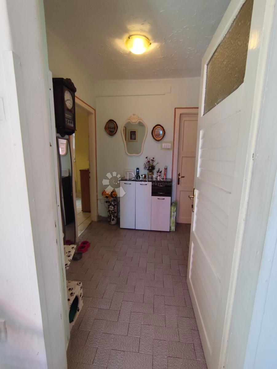 Allogio Baldekin, Šibenik, 58m2