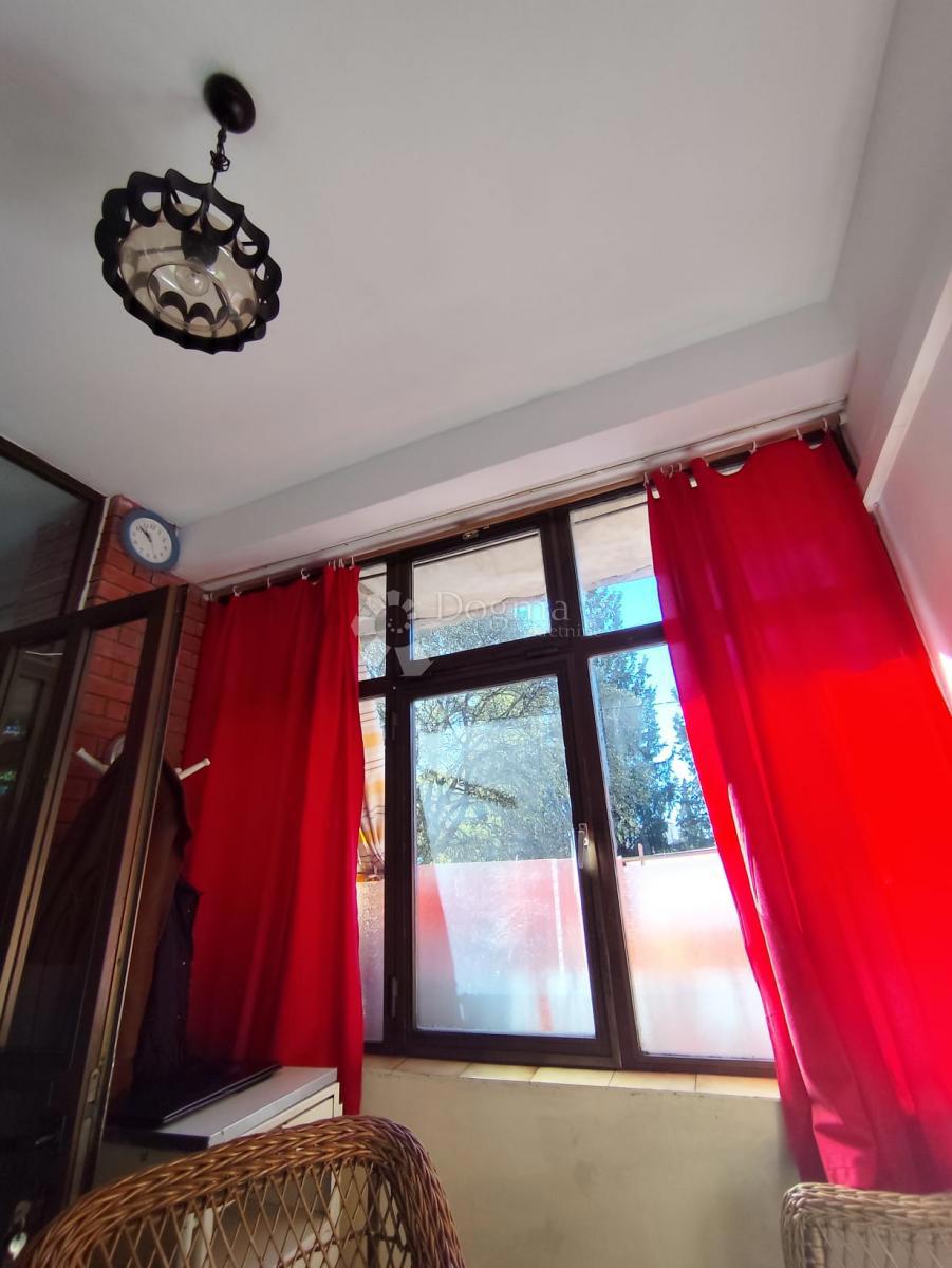 Allogio Baldekin, Šibenik, 58m2