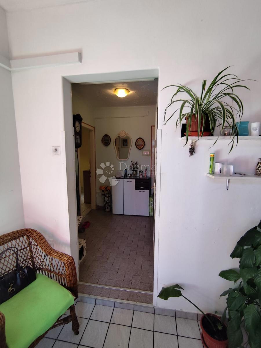 Allogio Baldekin, Šibenik, 58m2