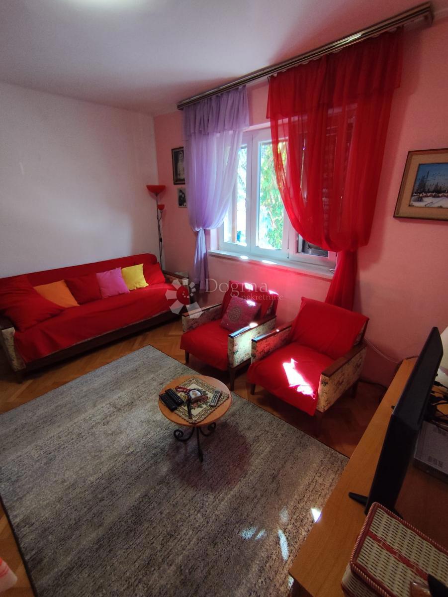 Allogio Baldekin, Šibenik, 58m2