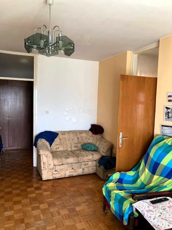 Appartamento a Zara 60m2, ampio balcone