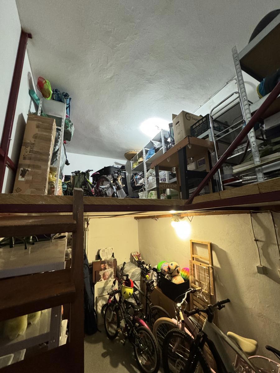 Garage Travno, Novi Zagreb - Istok, 10,44m2