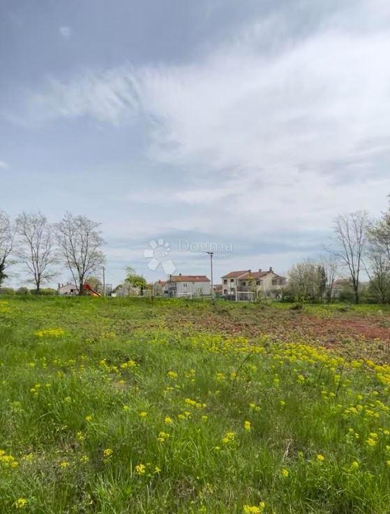 Terreno edificabile Barban, 1.010m2