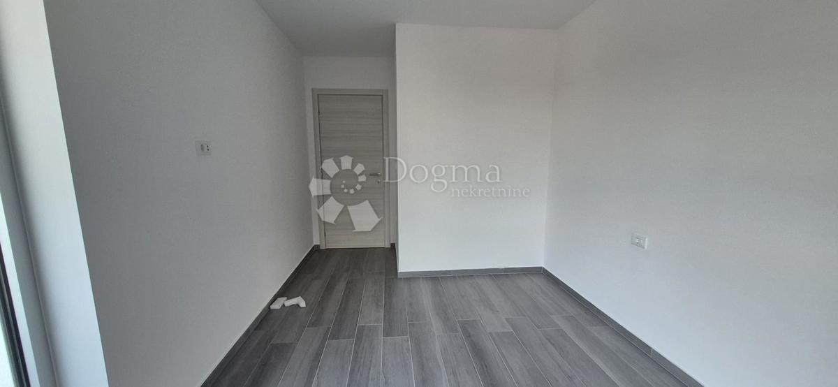 Appartamento con due camere da letto in un nuovo edificio a 1 km dal mare, superficie 54,47 m2