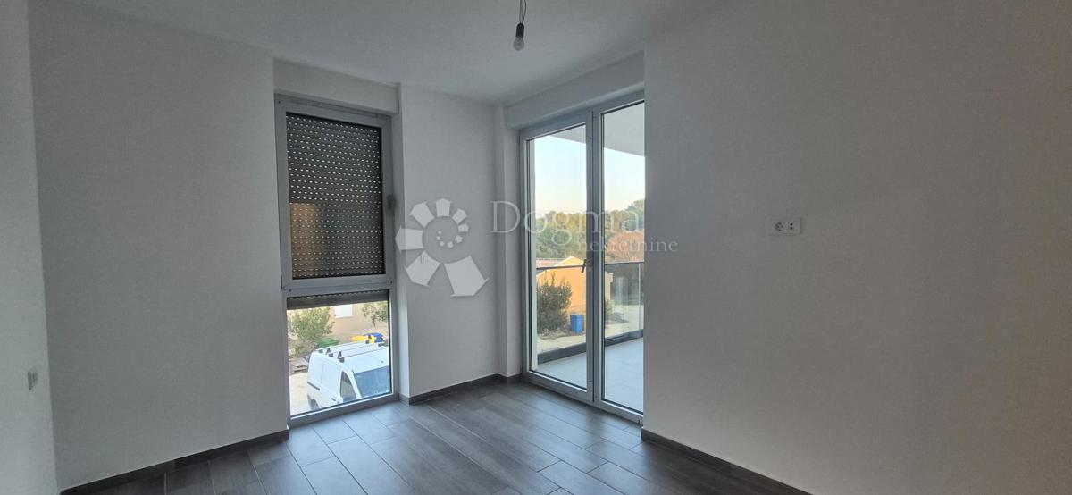 Appartamento con due camere da letto in un nuovo edificio a 1 km dal mare, superficie 54,47 m2