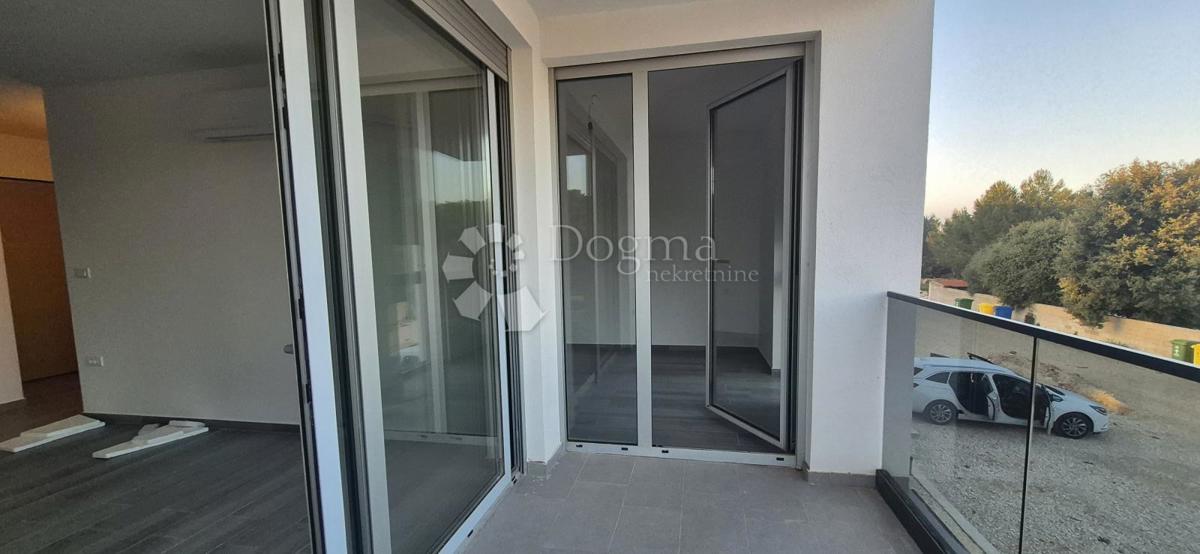 Appartamento con due camere da letto in un nuovo edificio a 1 km dal mare, superficie 54,47 m2