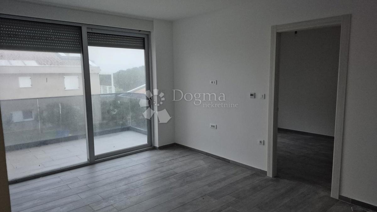 Appartamento con due camere da letto in un nuovo edificio a 1 km dal mare, superficie 54,47 m2