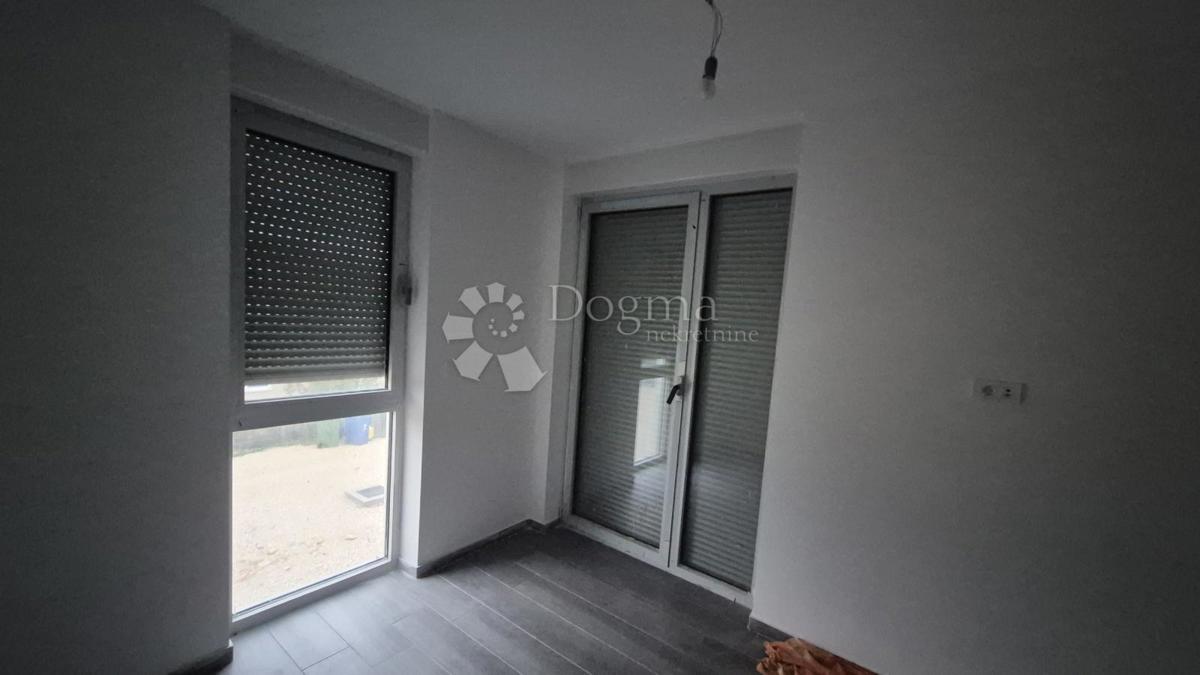 Appartamento con due camere da letto in un nuovo edificio a 1 km dal mare, superficie 54,47 m2