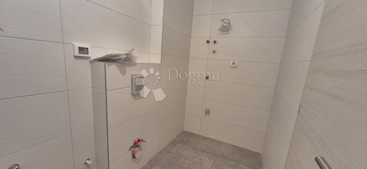 Appartamento con due camere da letto in un nuovo edificio a 1 km dal mare, superficie 54,47 m2